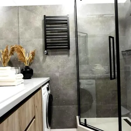 Luxury Apartment In Town 아파트 *