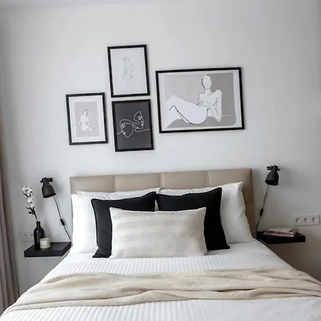 Luxury Apartment In Town 아파트